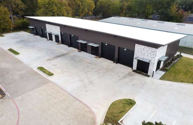 6708 S Broadway Avenue