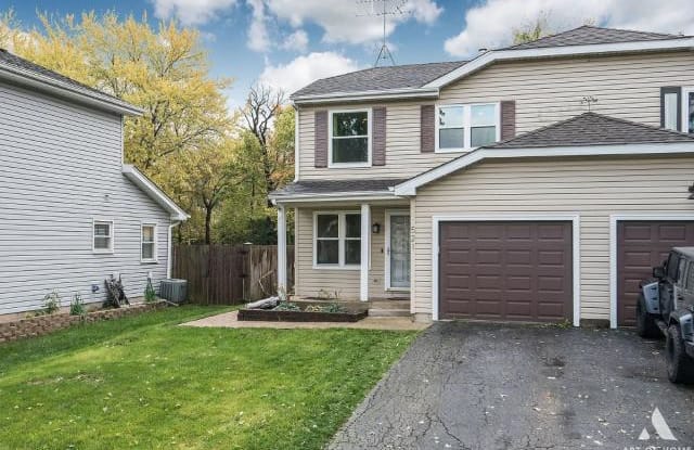 521 Milton Dr - 521 Milton Drive, Naperville, IL 60563