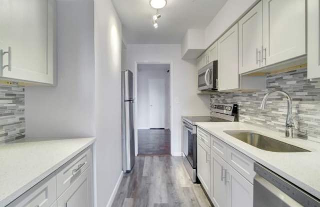 Photo of 377 S Harrison Street