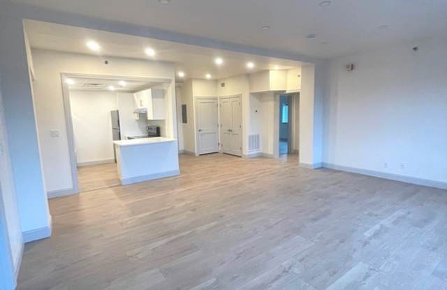 475 Commonwealth Ave