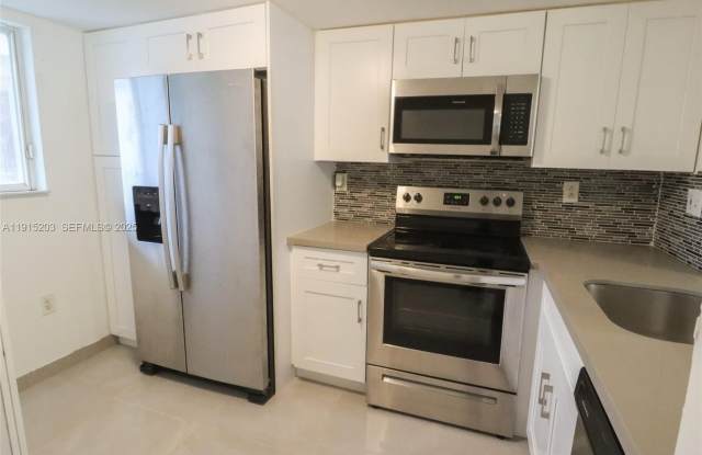 Photo of 14010 NE 3rd Ct