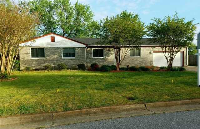 Remodeled 3BR Home in Indian Lakes - Granite Counter Tops and Stainless Steel Appliances