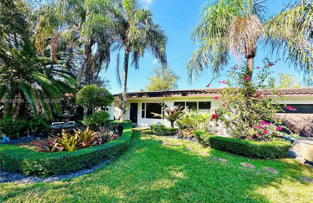 Photo of 8160 W 18th Ct