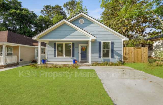 2254 East Gwinnett Street