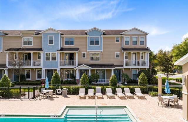 586 PIAZZA POINT