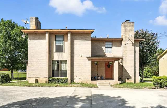 Photo of 1024 MISSION DR unit: B