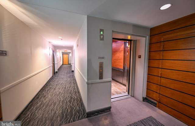 2515 BOSTON Street unit: 1108