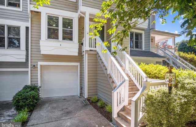 1447 Newport Spring Ct