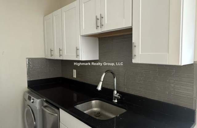 3817 Greenview