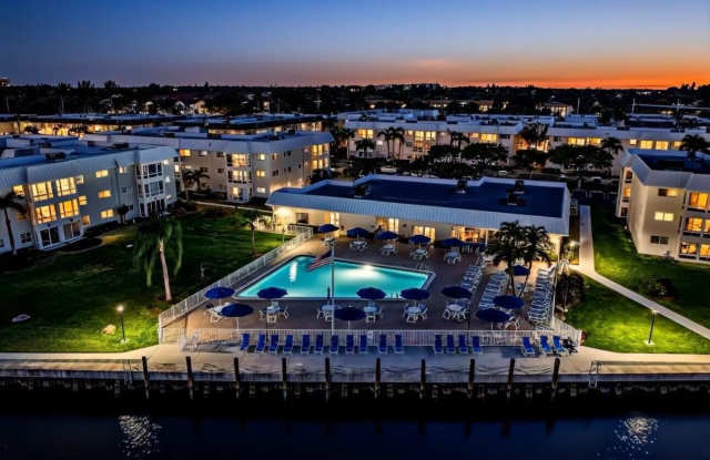 27 Colonial Club Drive