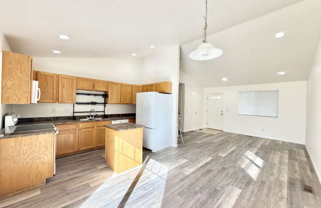 1952 East 11th Street