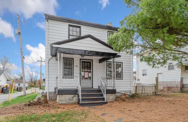 COMING SOON - 3 BEDROOM HOUSE ON SPRING ST