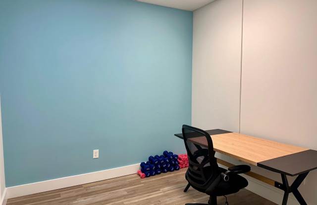 6590 SUNSET MANOR Drive unit: Suite 160