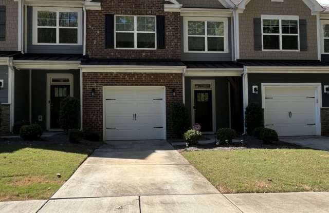 Photo of Newer 3 Bed + Loft Townhome in Davis Lake Area