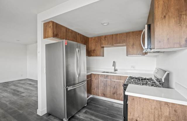 215 N Fickett Street Apartments
