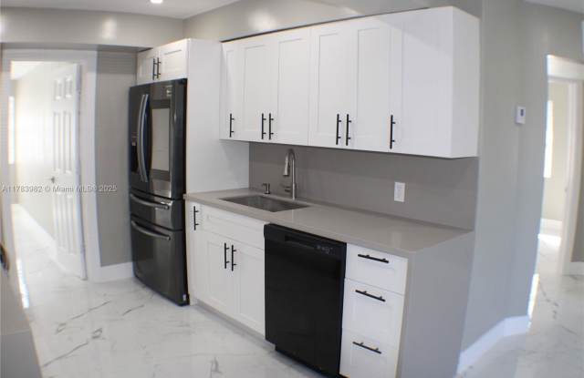 515 South 61st Terrace