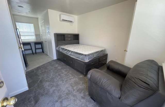 1105 South State Street - 37