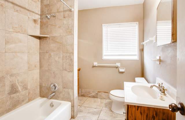 Pre Leasing for fall 2026! 3/2 in Tech Terrace!