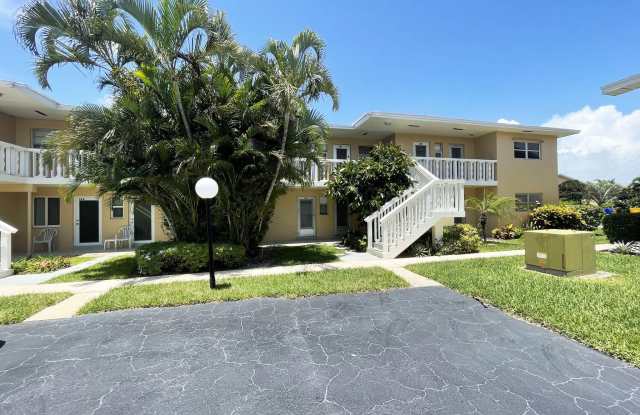 Photo of 2111 NE 1st Court