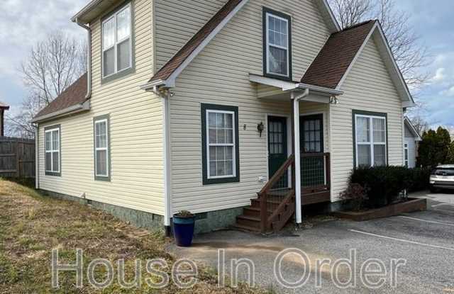 8 Bay St.