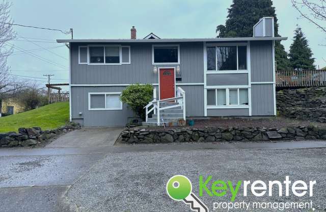 North-End Beautiful 5Bed/2Bath House! - 2215 North Madison Street, Tacoma, WA 98406