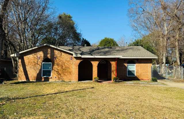 3-Bedroom Gem !!