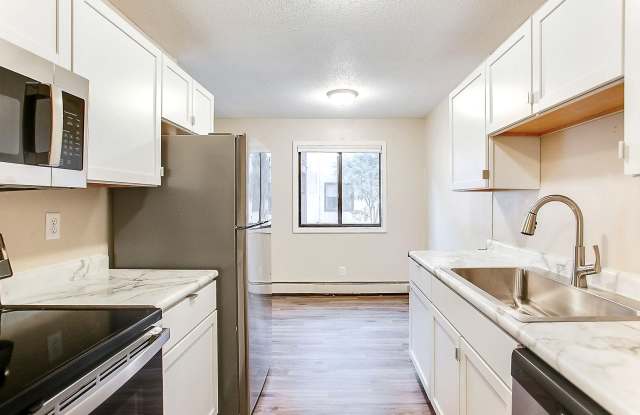 8050 Northeast Central Avenue - 100