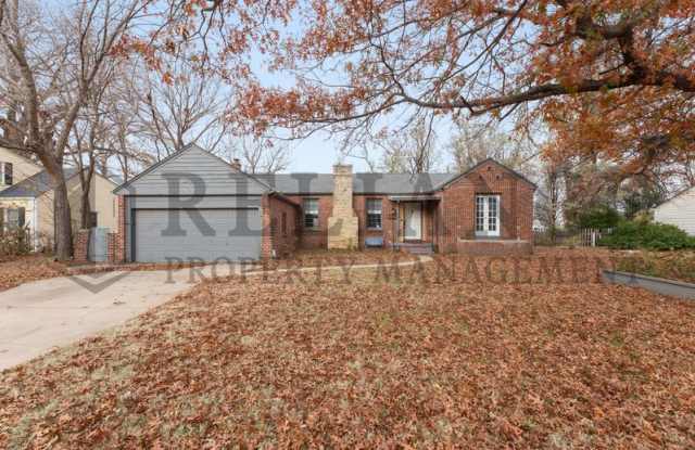 Photo of 2318 East Mesita Street