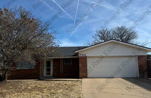 Photo of Spacious 4 bedroom 2 bath brick home
