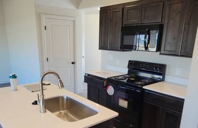 858 North Old Fort Drive