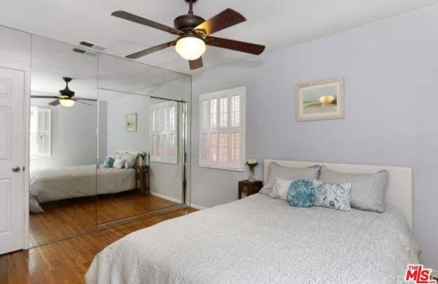 4721 Greenbush Avenue