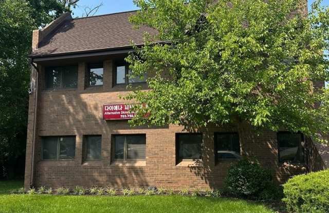 Photo of 7202-A POPLAR Street unit: 1