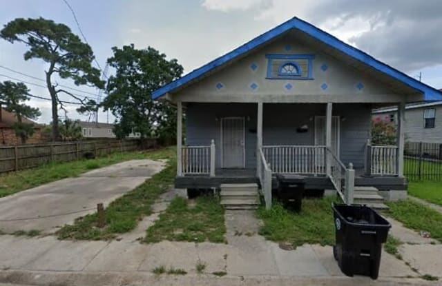 2639 Almonaster Ave - 2639 Almonaster Avenue, New Orleans, LA 70117