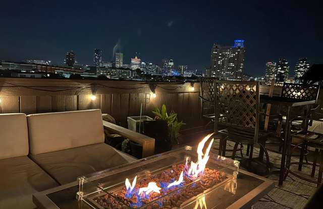 Photo of 704 E FORT Avenue