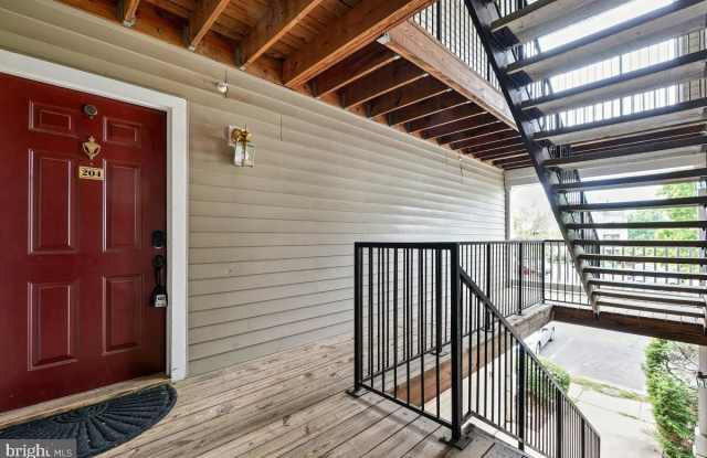 8095 LACY Drive unit: 204