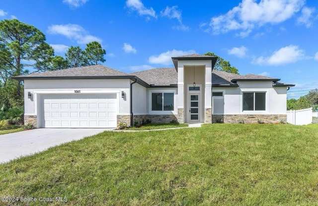 1081 SE STARFIRE STREET