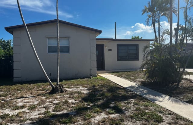 420 N.E. 27th Ave. - 420 27th Avenue Northeast, Boynton Beach, FL 33435