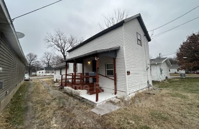 729 East Garfield Street - 729 East Garfield Street, Springfield, MO 65803