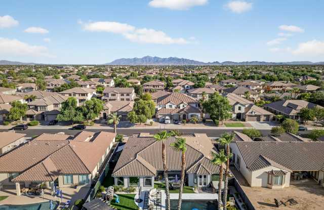 15312 W PIERSON Street