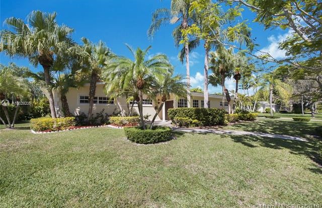 13510 SW 73 Ct - 13510 SW 73rd Ct, Pinecrest, FL 33156