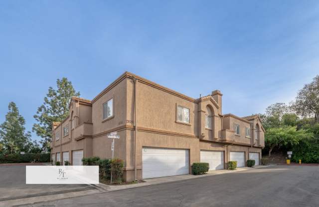 Bright Townhome in Sunset Community with Garage | Chino Valley USD