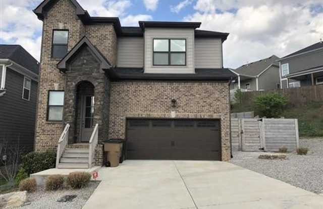 Extremely well maintained 3-bedroom, 2.5-bath home located in the highly desirable Woodlands community