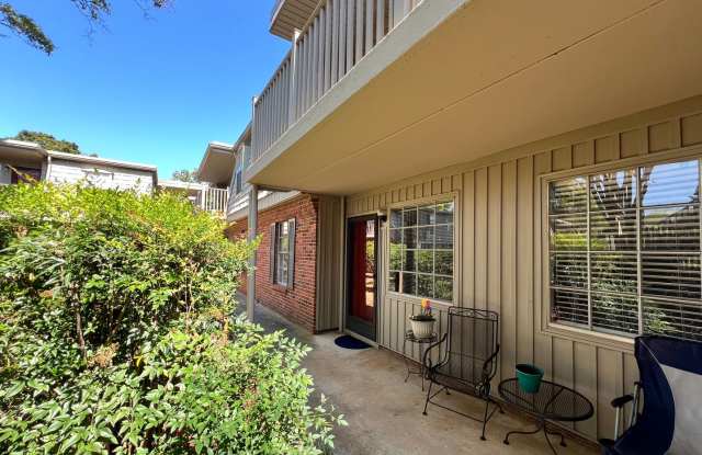 3816-D Country Club Road