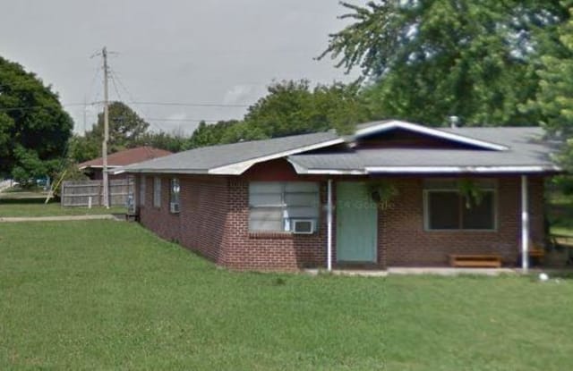 802  N 11th  ST - 802 North 11th Street, Rogers, AR 72756