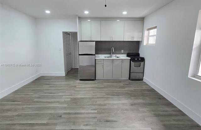 Photo of 323 Washington Ave