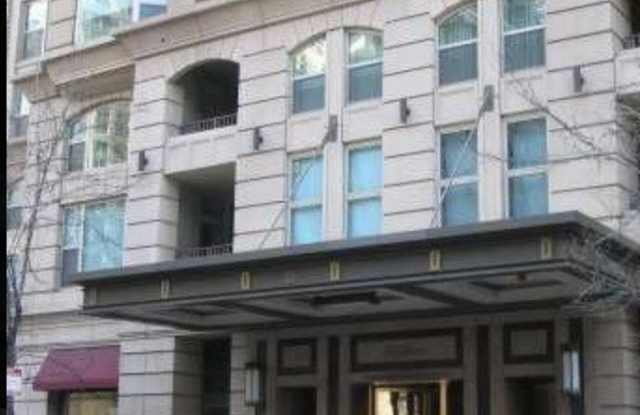 25 E Superior Street