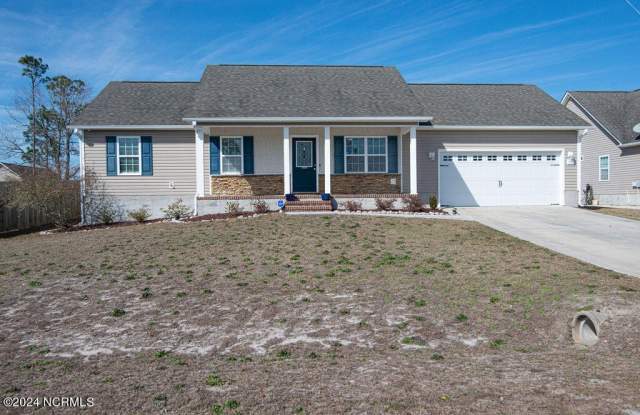 303 Sinclair Lane - 303 Sinclair Lane, Onslow County, NC 28539