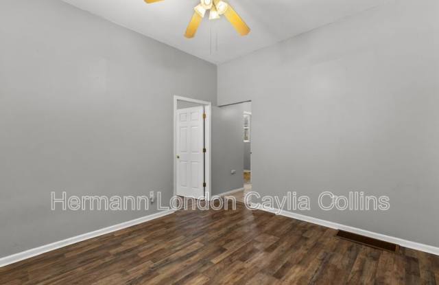 6916 Moellenhoff Street