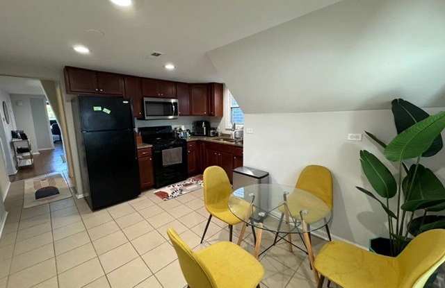 3942 N Bernard Street