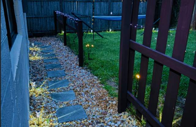 Photo of 6312 Lake Ave